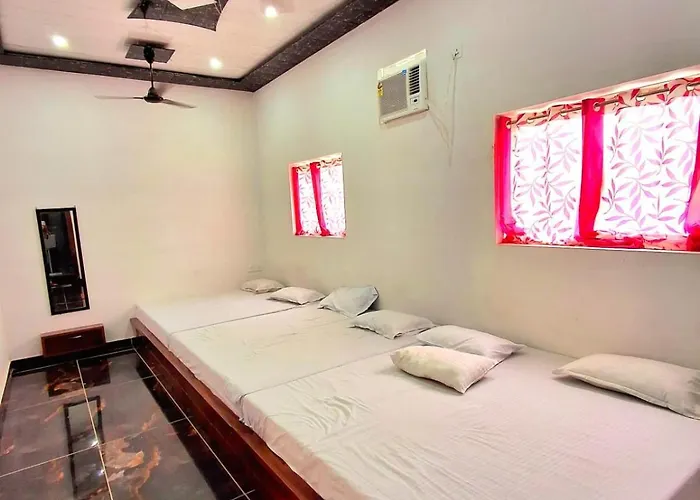 Shri Mukut Bihari Agrawal Dharamshala ,Dholi Pyau Himmat Pura Tiraha Mathura