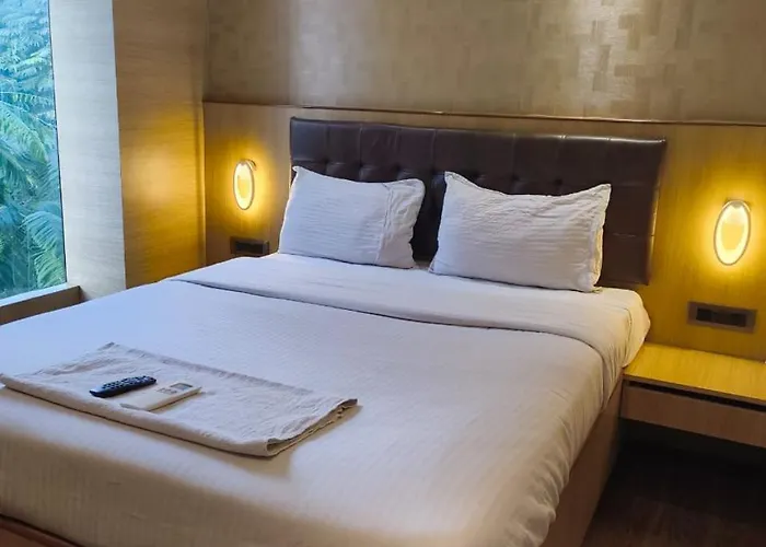Hotel Royal Suite Bangalore