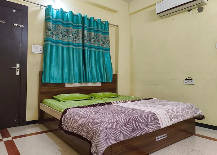 Shree Narayan Bhakt Niwas Hotel Ujjain