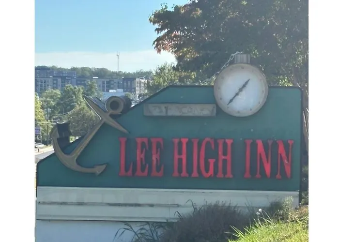 Kobala Lee High Inn Fairfax