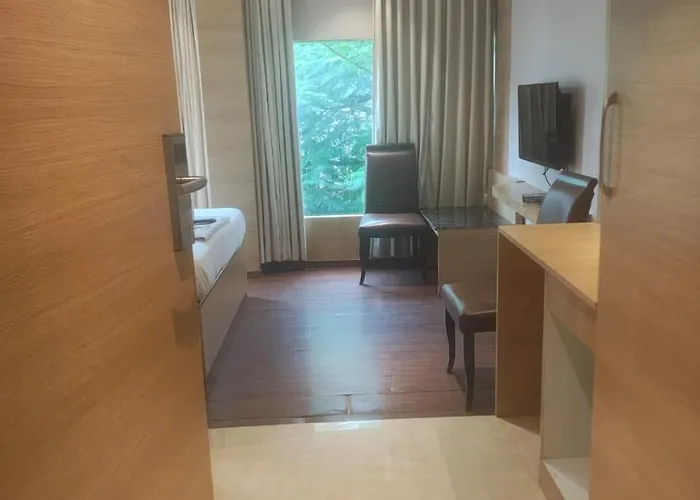 Hotel Royal Suite Bangalore
