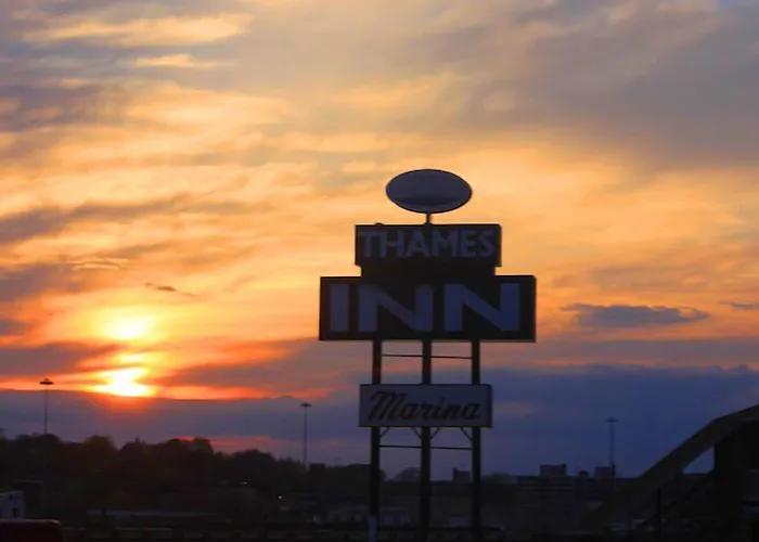 Thames Street Inn New London