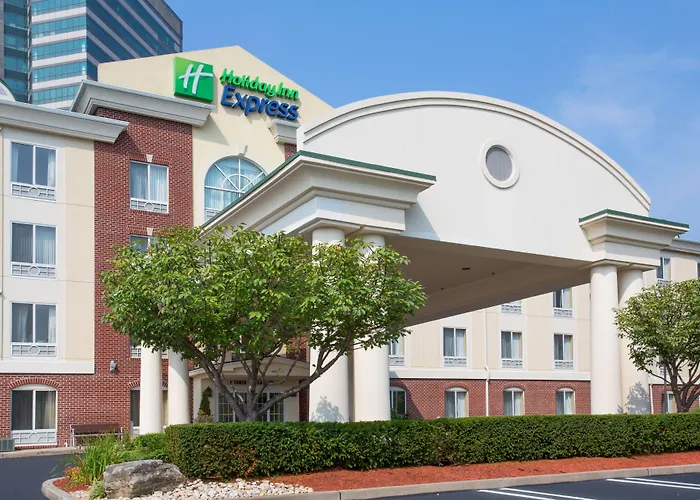 Holiday Inn Express Tower Center New Brunswick By Ihg East Brunswick
