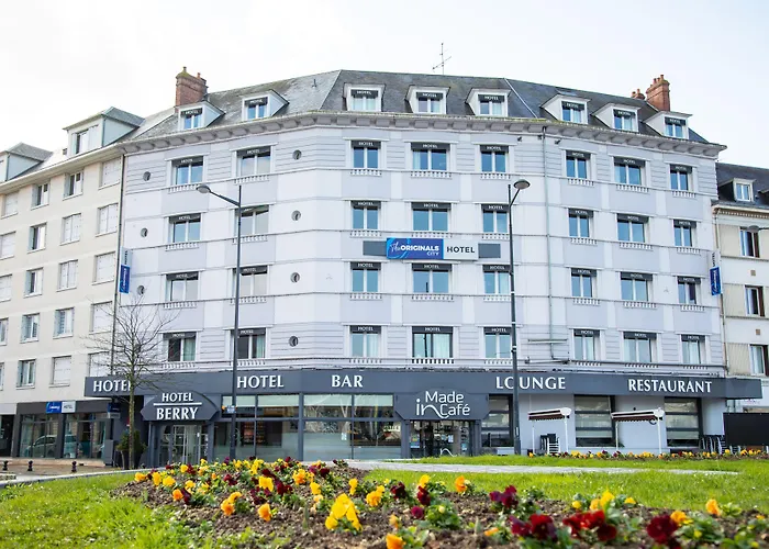 Hotel The Originals City Le Berry - Proche Centre-Ville - Gare Bourges