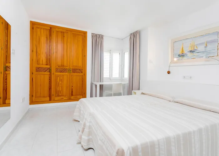 Aparthotel Duquesa Playa Santa Eulalia del Río