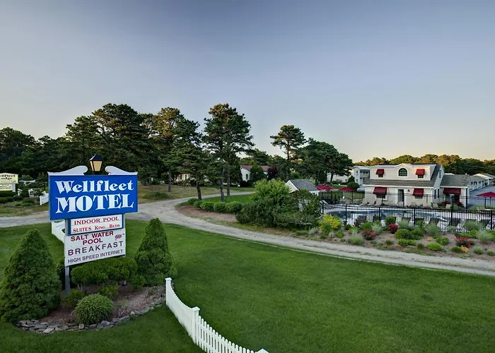 Wellfleet Lodge