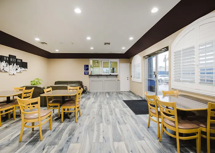 Sapphire Inn & Suites Channelview