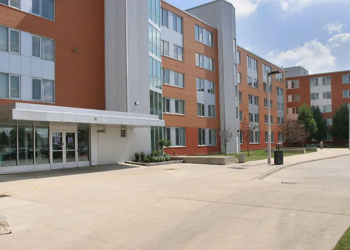 Residence & Conference Centre - Brampton