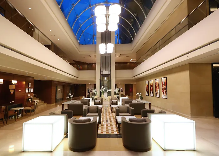 Hotel Ramada Plaza By Wyndham Beirut Raouche