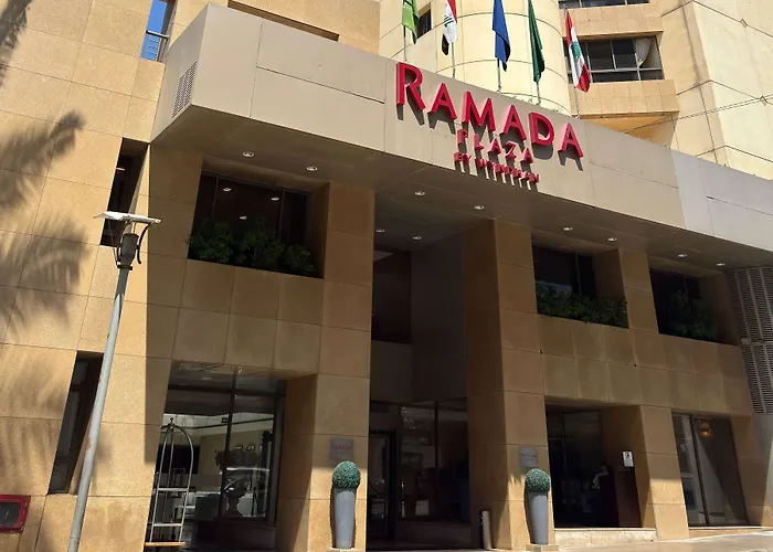 Hotel Ramada Plaza By Wyndham Beirut Raouche