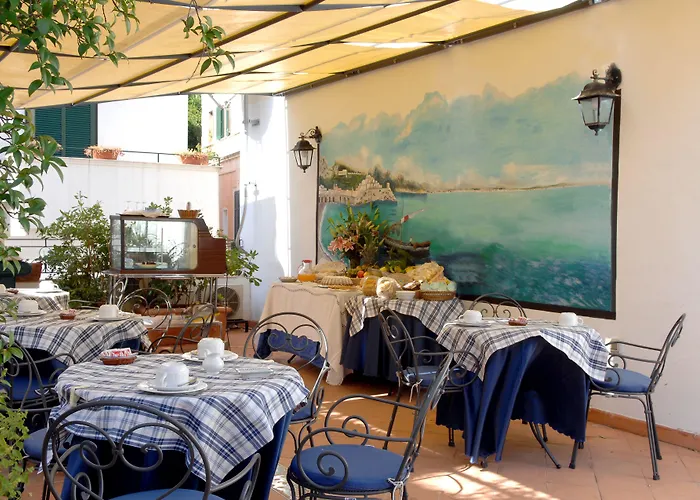 Hotel Antica Repubblica In Amalfi Center At 100Mt From The Sea