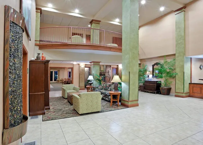 Triple Play Resort Hotel & Suites Hayden