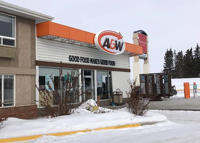 Ramada By Wyndham Ponoka Hotel