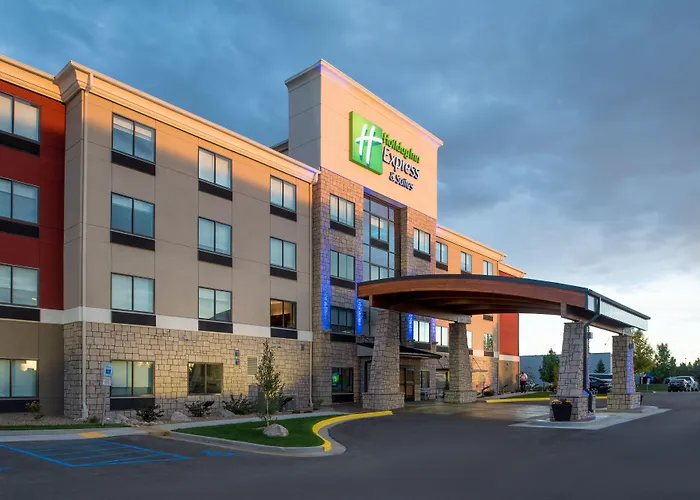 Holiday Inn Express Hotel & Suites Bismarck By Ihg
