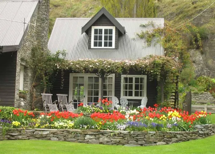 Trelawn Riverside Cottages Arthurs Point
