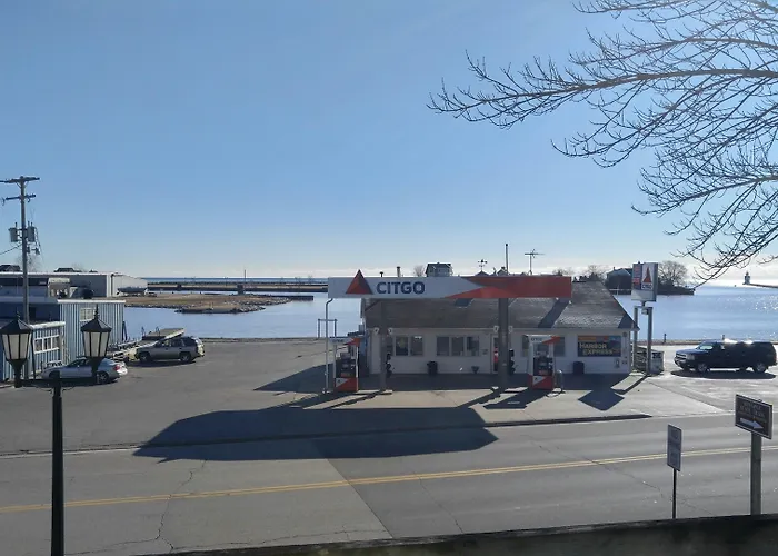 Harbor Lights Lodge Kewaunee