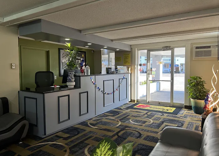 Super 8 By Wyndham Bangor Hotel