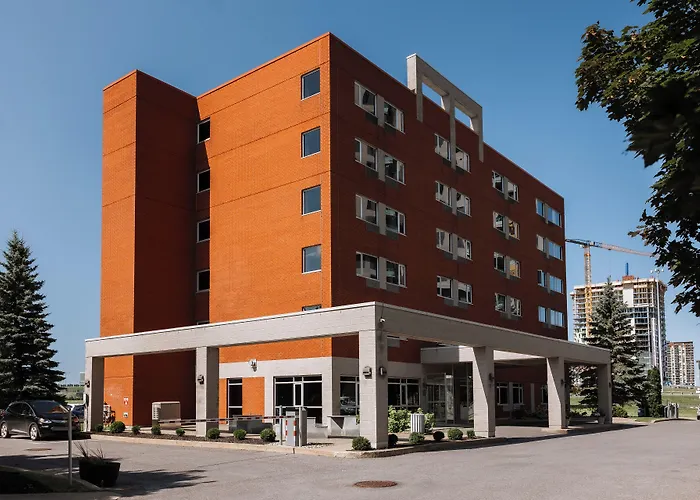 Le Dauphin Montreal-Longueuil Hotel