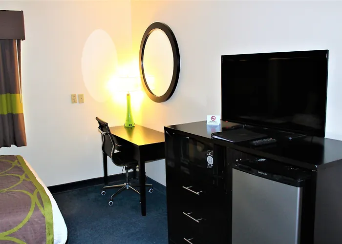 Emmetsburg Hotel & Suites