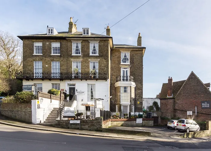 Hubert House Guesthouse Dover