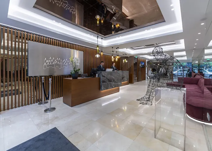 Polis Grand Hotel Atina