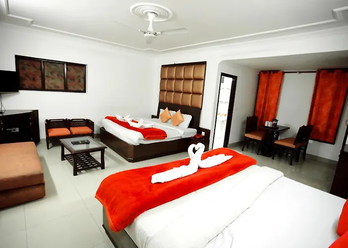 Calux Hill Queen At Mall Road With Parking - Formerly Amara Mussoorie