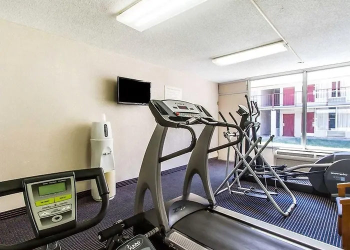 Econo Lodge Inn & Suites Near Bricktown Oklahoma City