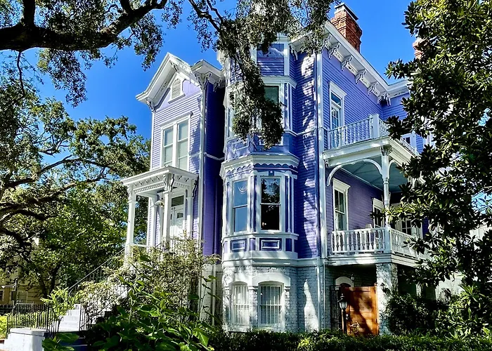 Bed and Breakfast Amethyst Garden Savannah