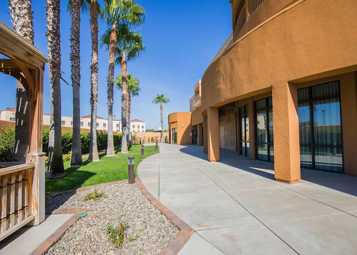 Courtyard By Marriott Merced