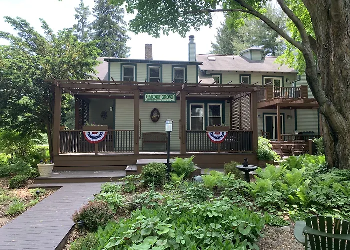 Garden Grove Inn Bed And Breakfast Union Pier