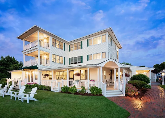 Inn At Harbor Hill Marina Niantic