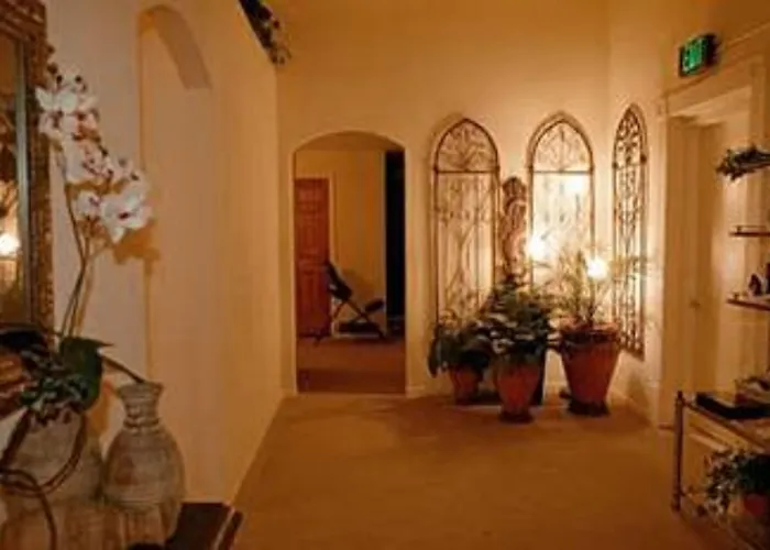 The Courtland Hotel & Spa Fort Scott