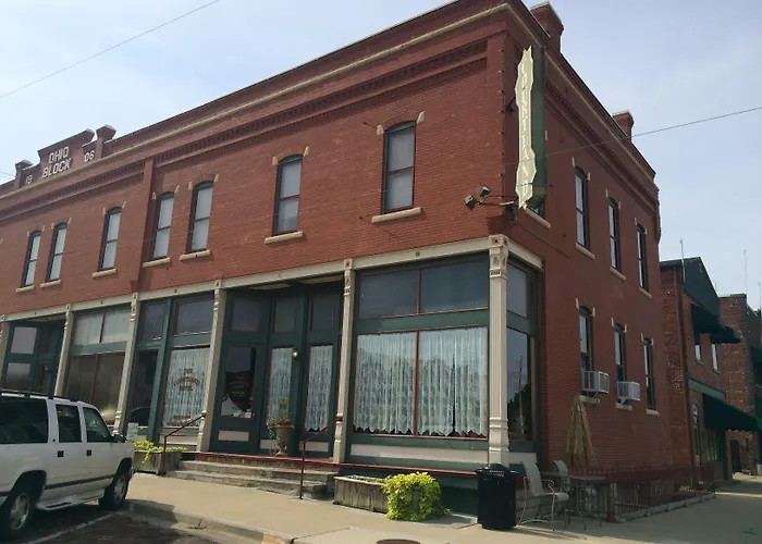 The Courtland Hotel & Spa Fort Scott