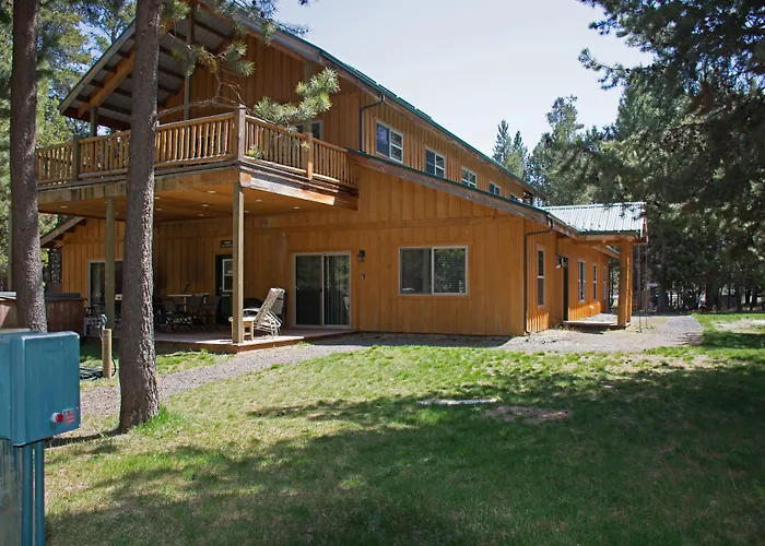 Diamondstone Guest Lodges La Pine