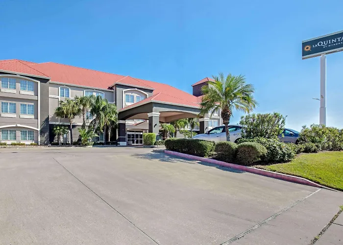 La Quinta By Wyndham Corpus Christi Airport Hotel