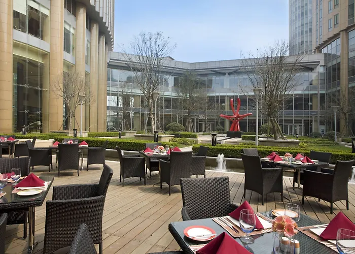 Sheraton Grand Shanghai Pudong Hotel & Residences