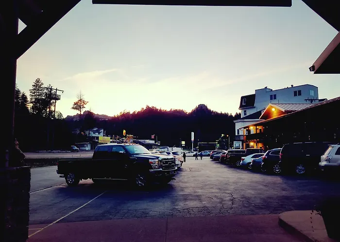 Rushmore Express & Suites Keystone