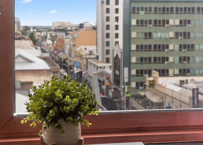 Adelaide Paringa Hotel
