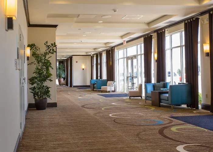 Holiday Inn Hotel & Suites Bloomington Airport By Ihg