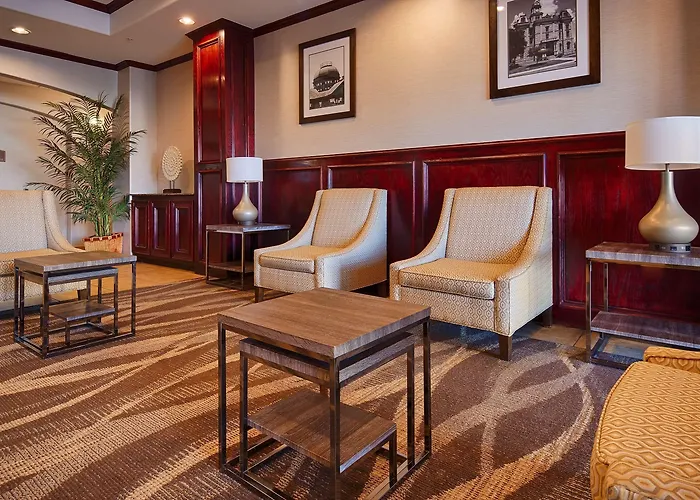 Best Western Lockhart Hotel & Suites