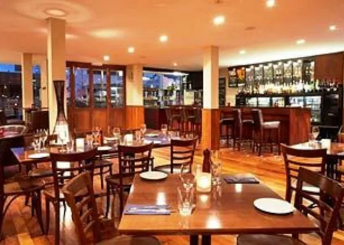 Vr Hamilton Hotel