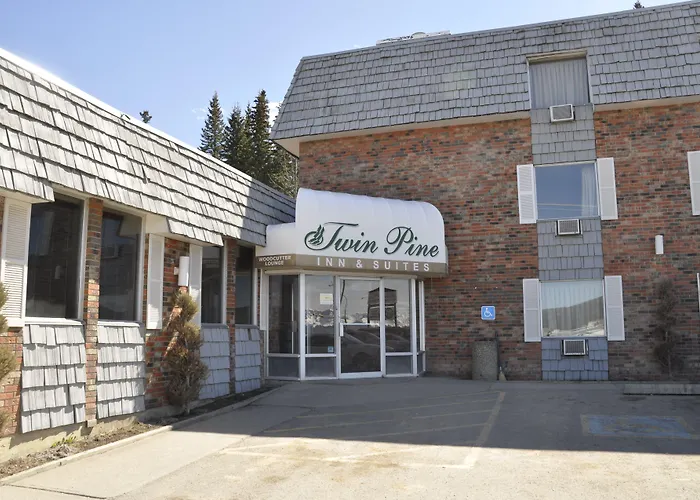 Twin Pine Inn & Suites Hinton