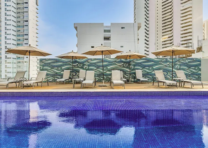 Hotel One Acapulco Costera