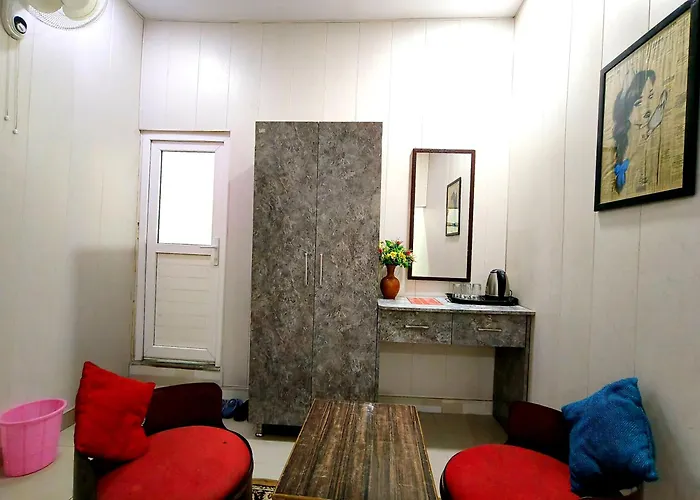 Golden River Homestay Varanasi