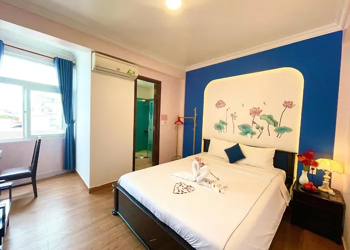 Pink Lotus Hotel Huế