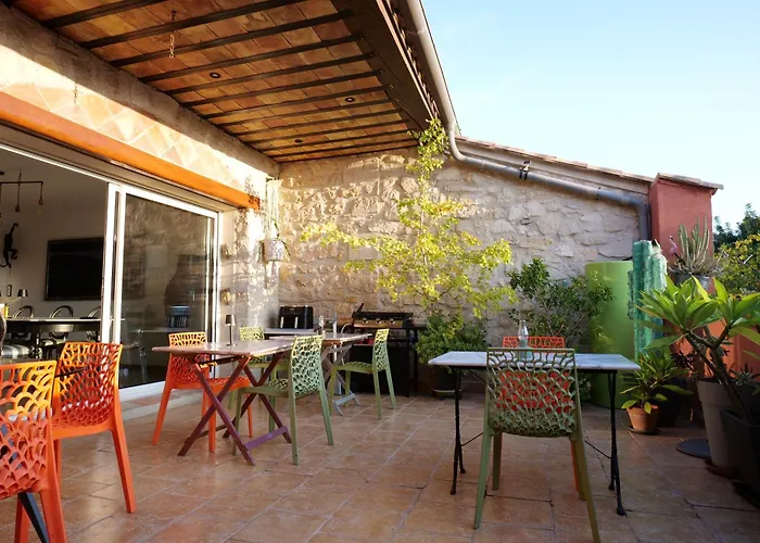 VILLA ARTEMIA Maison vigneronne - chambre d hôtes-B&B-piscine-climatisation Sigean