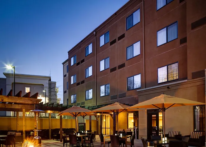 Courtyard Atlanta Airport West Hotel College Park