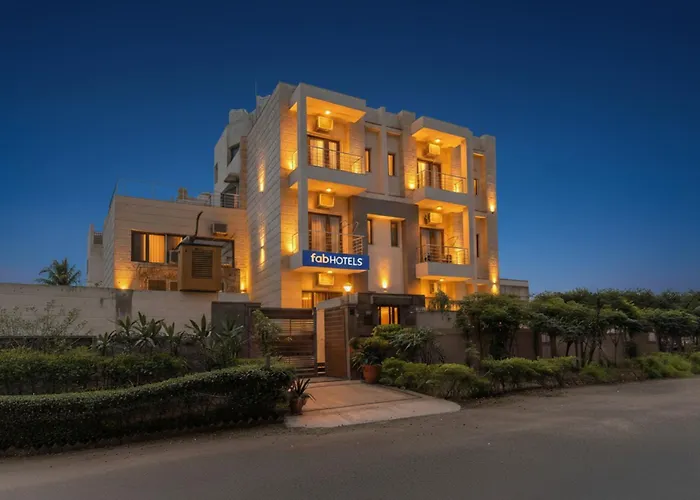 Fabhotel Phoenix Hospitality - Nr Dlf Cyber Hub & Metro, Gurugram Gurgaon