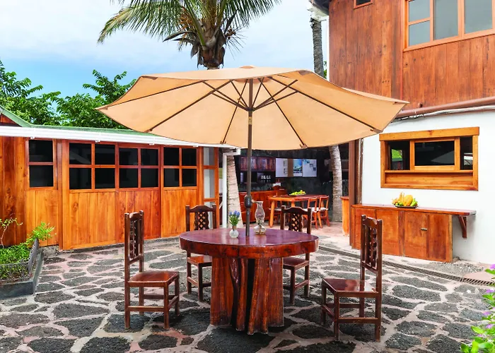 The Wooden House Hotel Puerto Villamil