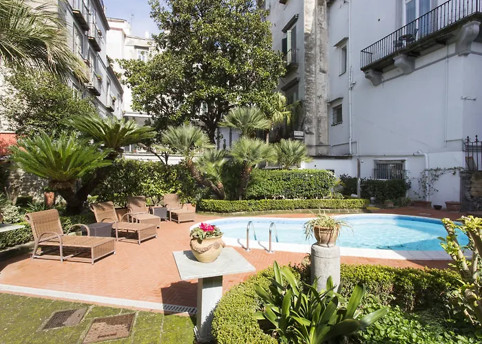 Hotel Costantinopoli 104 Nápoles